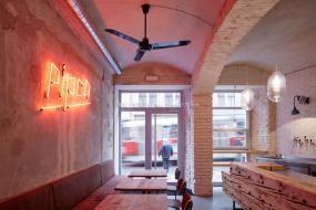 最新法国主题餐厅设计装饰效果图片