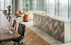 最新白色办公室装修图片