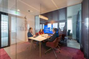 2019年温馨办公室布置装修效果图